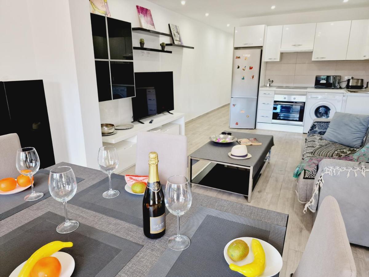 Luxury San Marino Apartment & Pool View Los Cristianos  Eksteriør billede